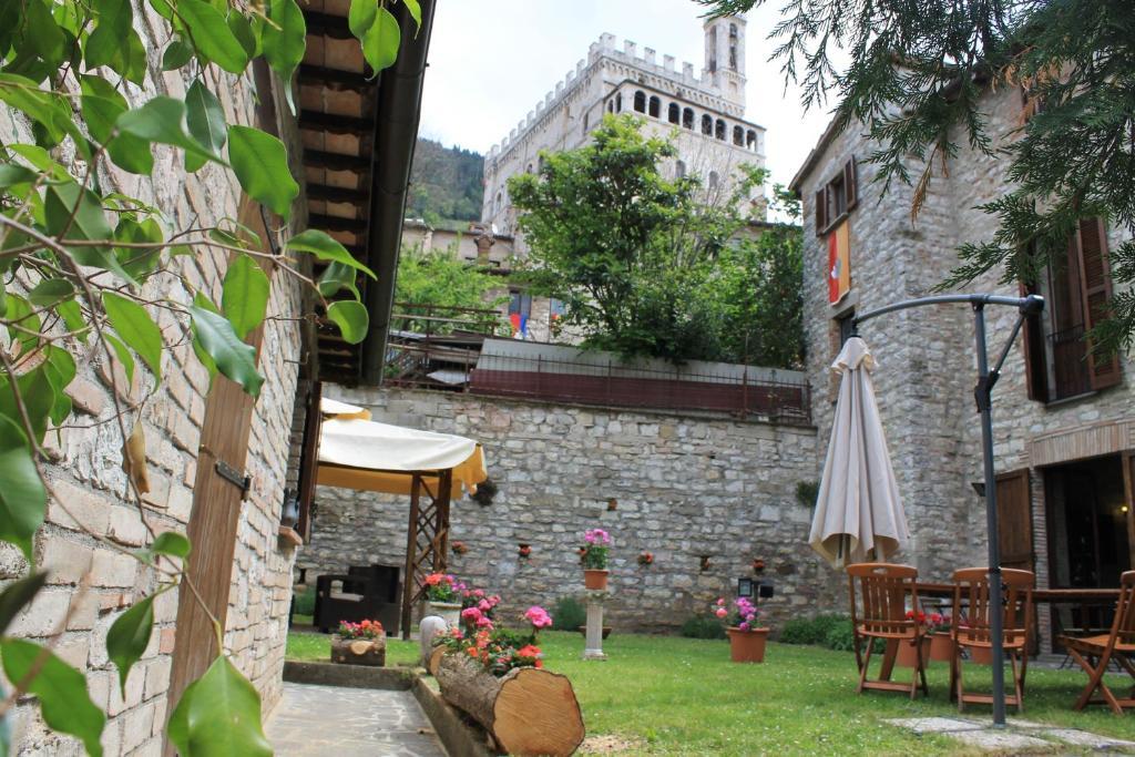Bed and Breakfast Residenza Le Logge Губбио Экстерьер фото